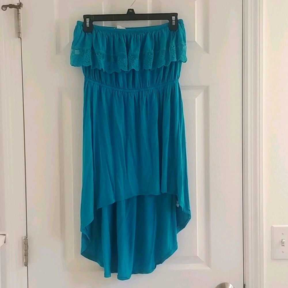 Size M High-Low Dress